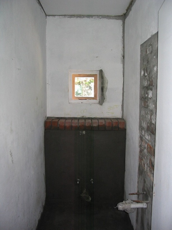 guest toilet.jpg